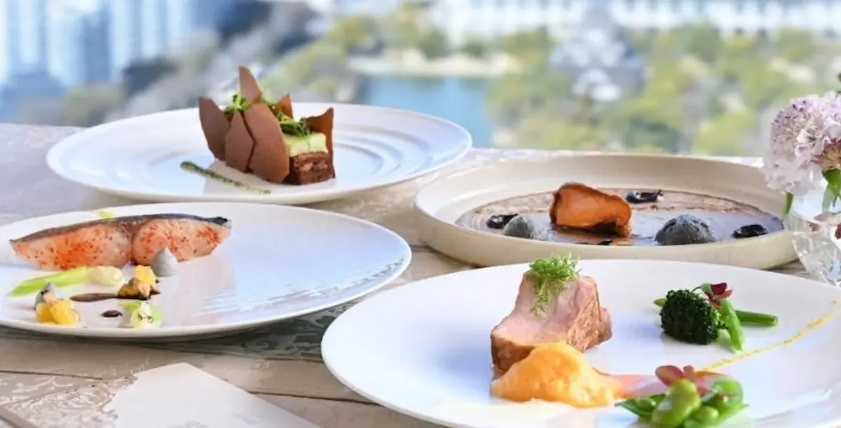 【地上33階★天空の美食空間×アニバーサリーランチプラン】本格モダンフレンチコース＋乾杯ドリンク＋メッセージ付プレート〜リーガロイヤルホテル広島　 料理