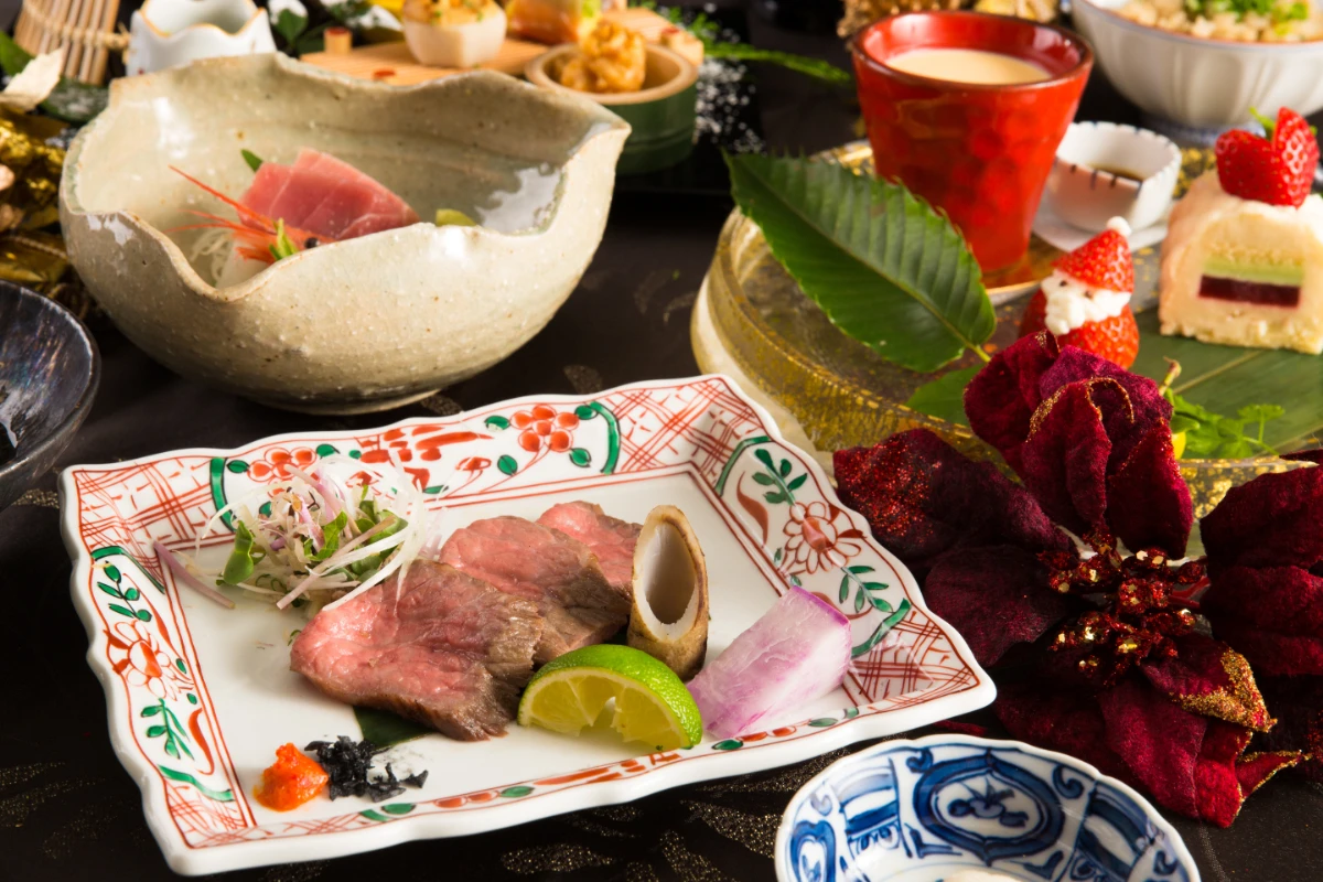 【個室確約×クリスマスディナープラン】11本のバラの花束＋特別懐石全9品ディナー＋乾杯酒シャンパン（モエ・エ・シャンドン）付き★青山の洗練された街並みを望むクリスマス 料理