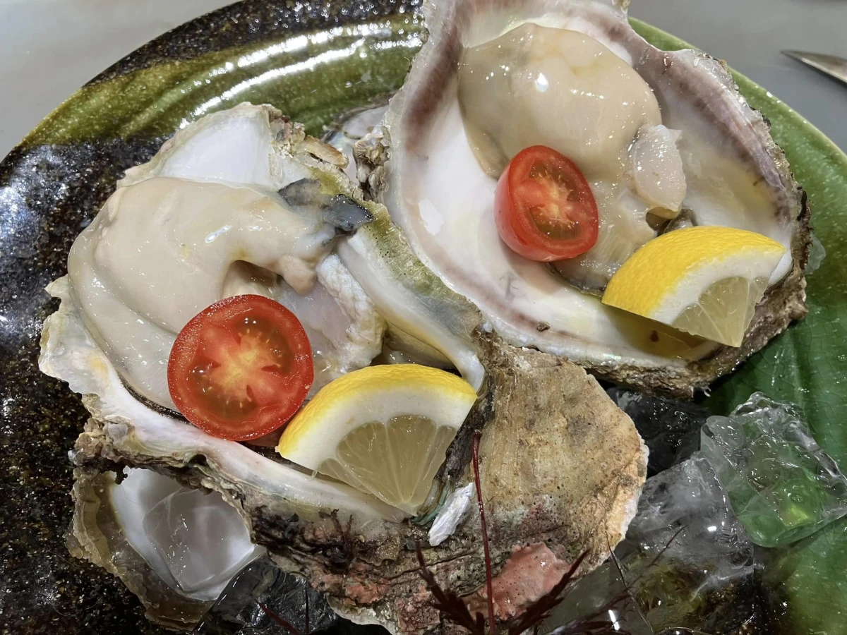 海の恵み薫る岩牡蠣で紡ぐ、優雅なおもてなし×有料オプションでサプライズ可能