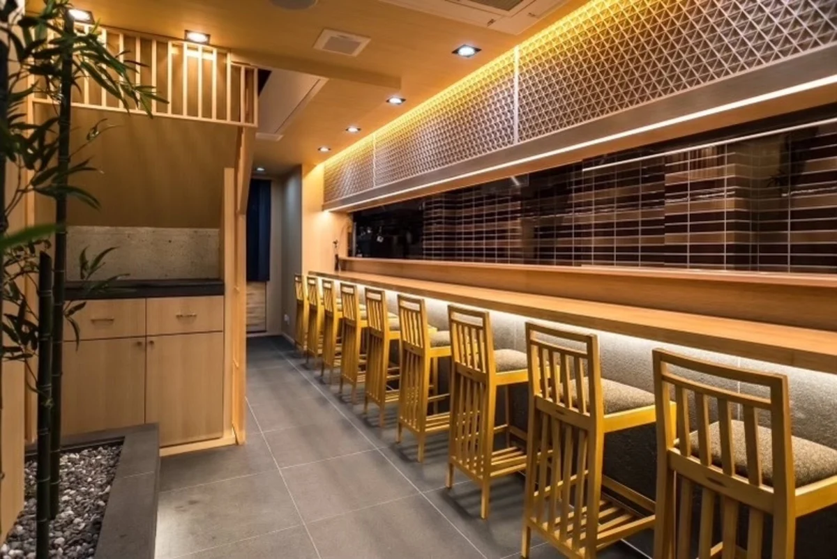 【個室確約 アニバーサリープラン】料理長こだわりの比内地鶏料理「フルコース」全16品★完全個室のプライベート空間でお祝いに最適な和の贅沢を★田端駅から徒歩8分の大人の隠れ家的焼き鳥専門店 内観/外観