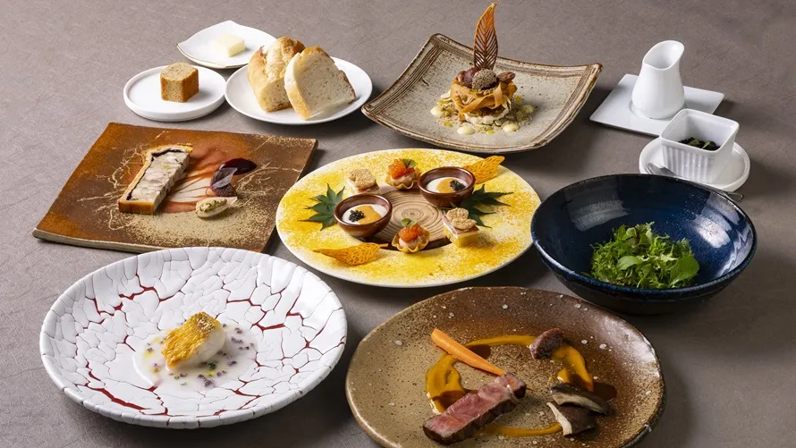 感動の食体験を贈る〜こだわりの厳選食材を中心に使用した至高のフレンチコース | 【ホテル最上階 / 絶景＊琵琶湖を望む非日常空間★記念日ディナー】心をほどく珠玉のフレンチフルコース〜“ムニュ・アニヴェルセール”＋乾杯ドリンク＋メッセージ付プレート★びわ湖大津プリンスホテル