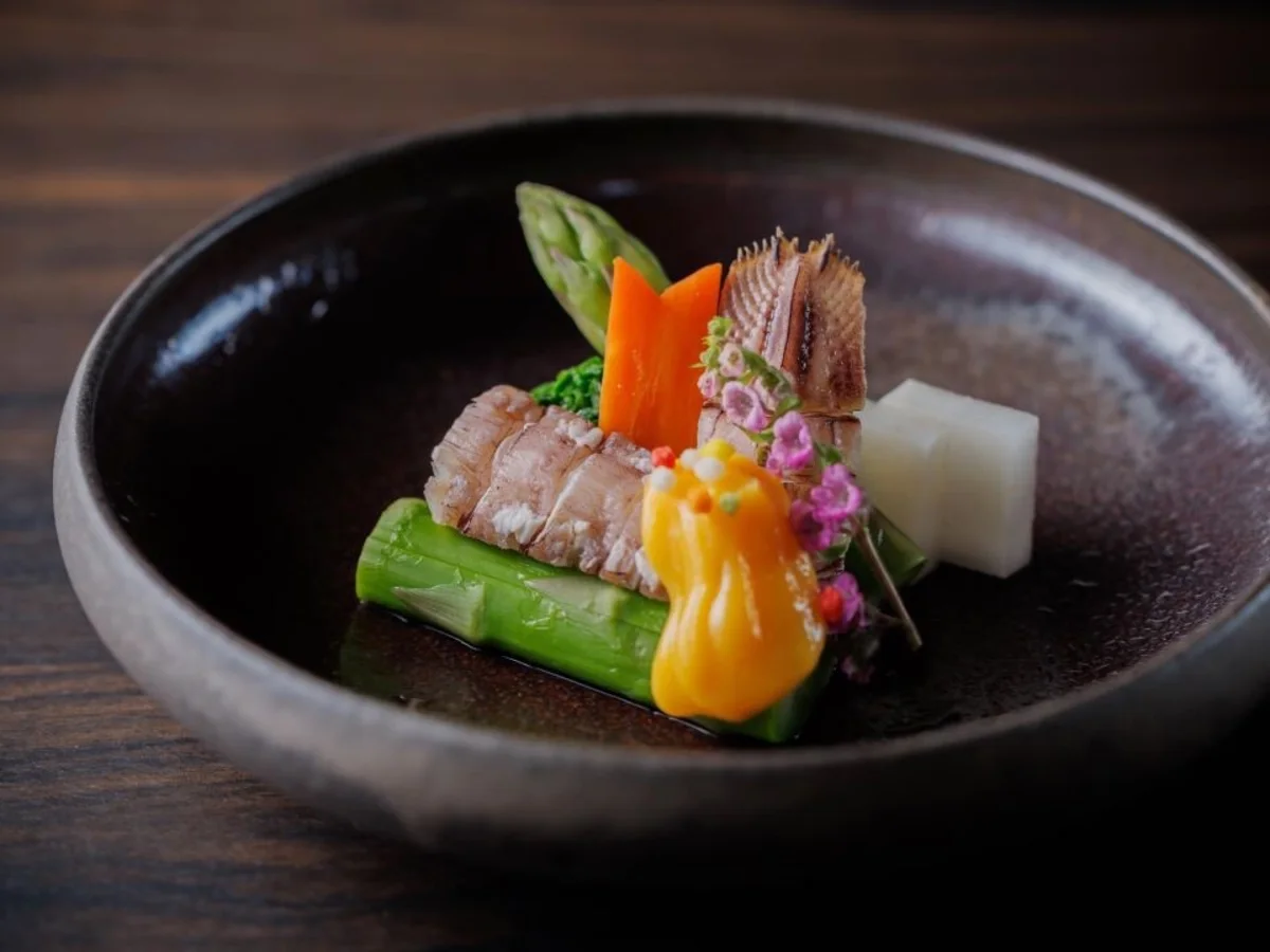 【5〜12名様 / 個室確約★お食い初めランチプラン】季節の特選食材を味わうお祝い会席全9品＋乾杯ドリンク★お子様の健やかな成長をお祝い〜仙台駅徒歩3分・ホテルモントレ仙台の写真 2