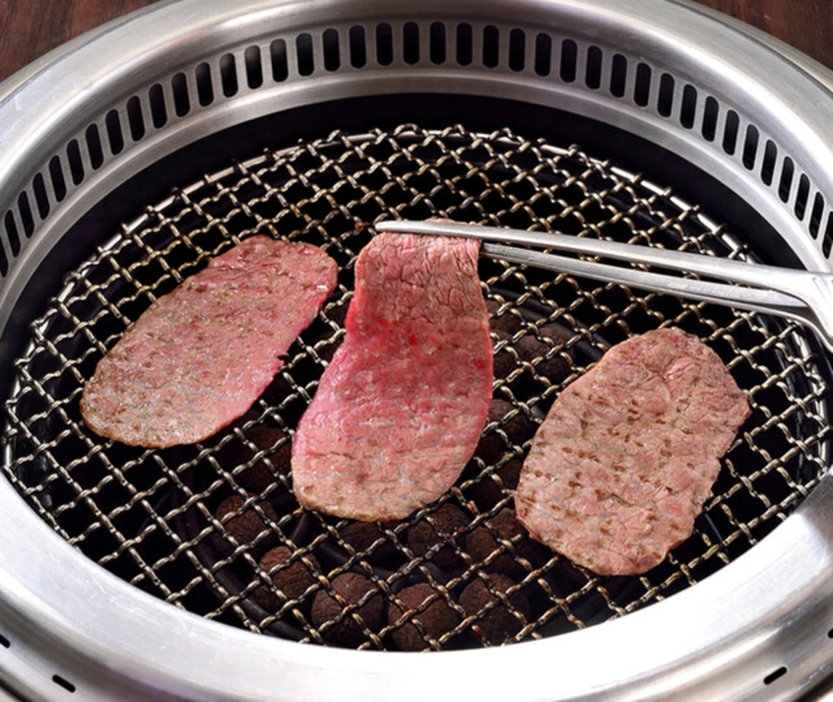   【個室確約アニバーサリープラン】A5ランク黒毛和牛刺身や塩焼きなど贅沢ディナーコース★乾杯ドリンク＋メッセージ入りケーキ付★南青山のおしゃれな焼肉店の写真 5