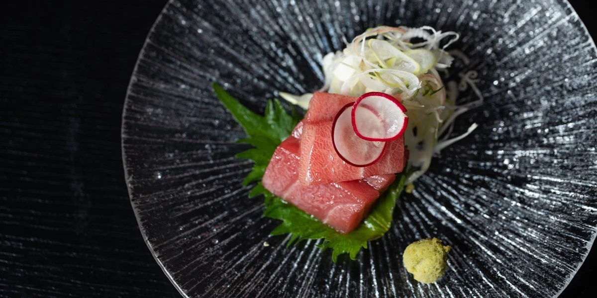 ハレの日を華やかに彩る美食体験〜素材の魅力を贅沢に堪能★匠の技光る逸品に舌鼓 | 【4〜8名様 / 個室または半個室確約★ご結納・ご両家お顔合わせランチプラン】心華やぐ美食体験★季節の会席料理〜フリードリンク付きコース有★さいたま新都心駅直結・THE MARK GRAND HOTEL