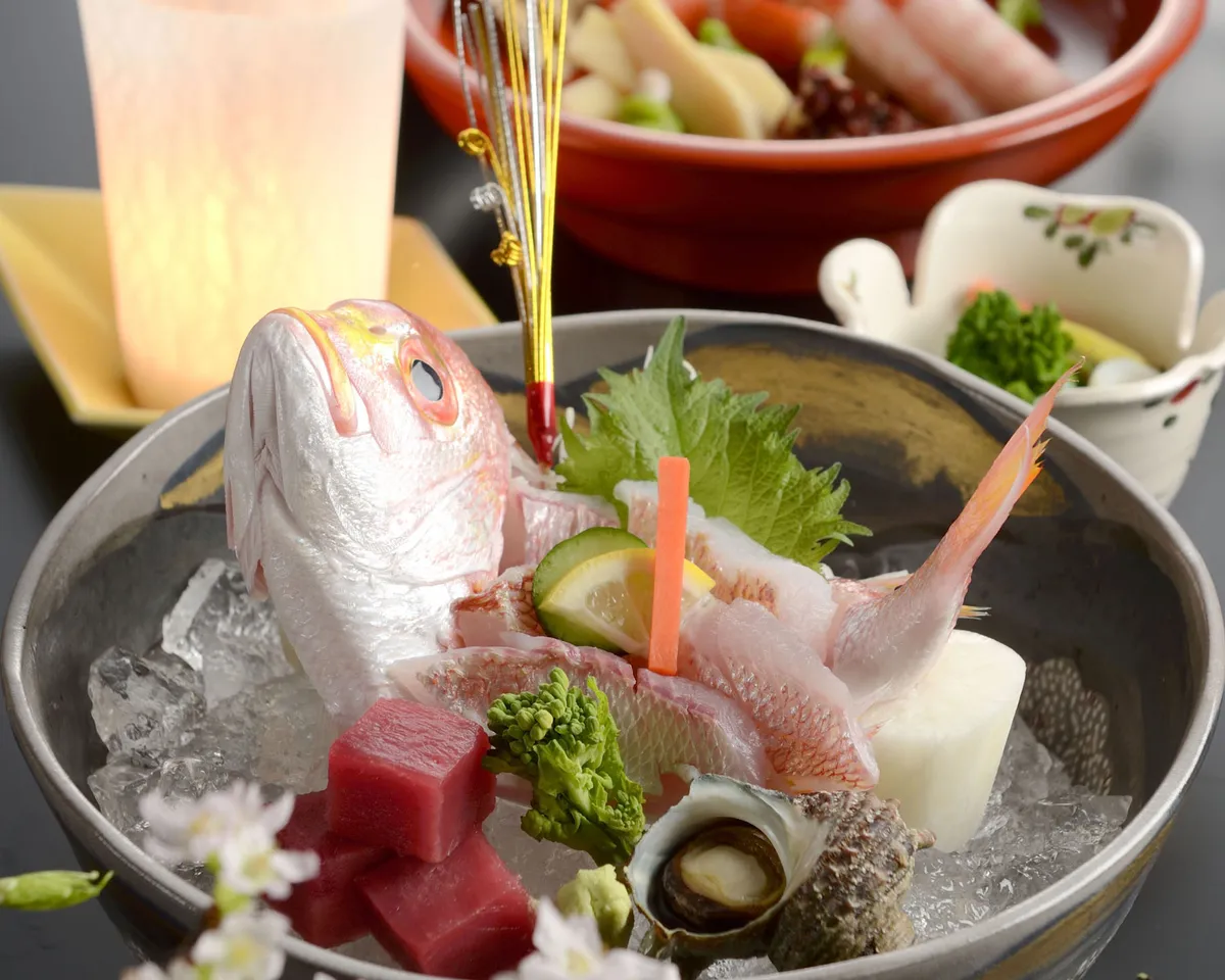 【最大12名 個室確約×顔合わせ・結納ディナープラン】料理長おすすめの旬素材と祝い膳を堪能する会席★浜松マリオットホテルでお二人の晴れやかな門出をお祝いの写真 1