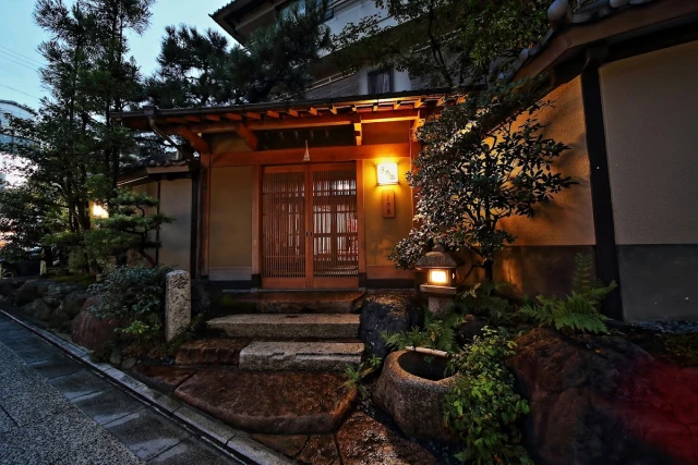 京の風情を感じられる抜群のロケーション