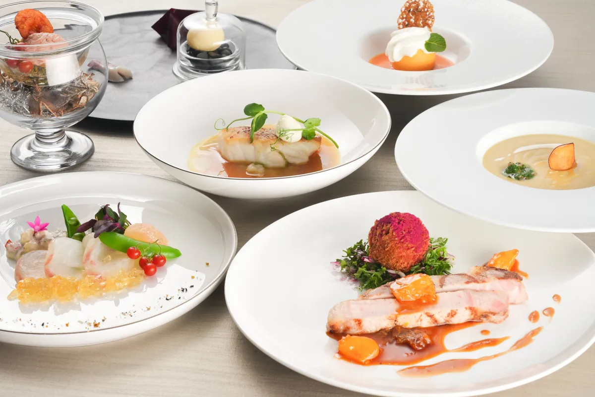 【個室確約 お誕生日・女子会プラン】リムジン周遊付き！全6品フレンチフルコース★乾杯スパークリング＋メッセージ付きケーキ＋東京タワーと共に記念撮影★ 7