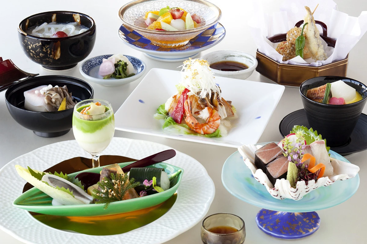 聚楽庵 / KKRホテル大阪の料理