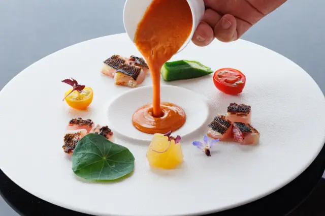 日本の季節感を映したモダンフレンチと乾杯シャンパン