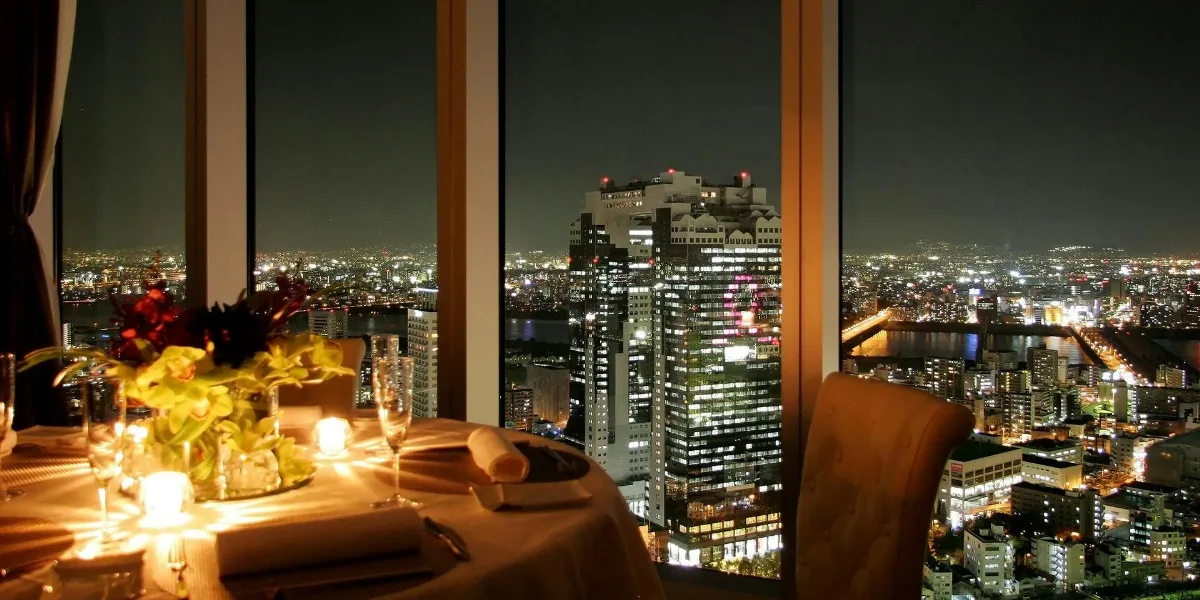 【チャペル貸切×地上150mの絶景夜景でプロポーズ】個室確約★モダンフレンチディナー+乾杯シャンパン+ブーケ&記念撮影★心に残る一夜を★大阪駅直結の写真 4