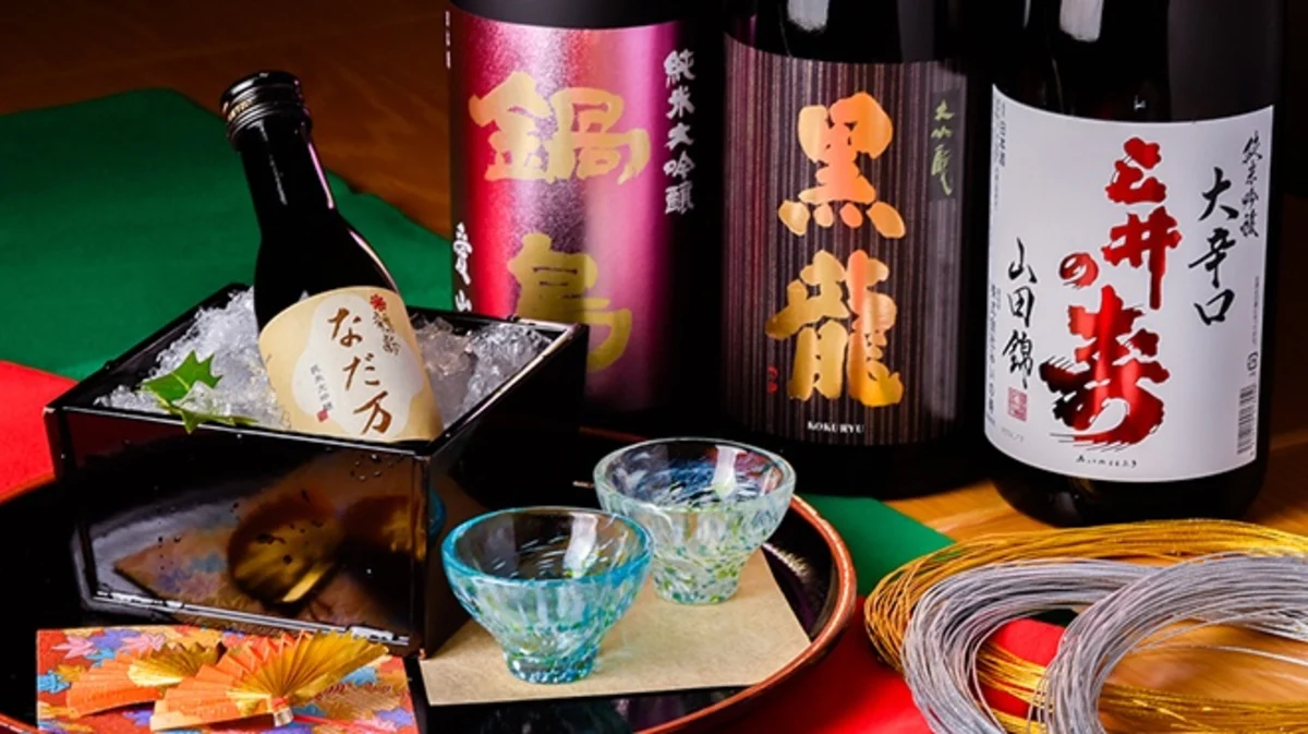 種類豊富なドリンクの品揃え〜美酒とお料理の相性を楽しむ至福の美食時間 | 【Anny限定・最大24名様★個室確約 / 極上の景観×大人数のお祝いランチプラン】お食い初めやファーストバースデー、賀寿祝いにもおすすめ★料理長厳選〜季節の厳選食材が織りなす懐石料理+乾杯ドリンク〜櫛田神社前駅徒歩5分