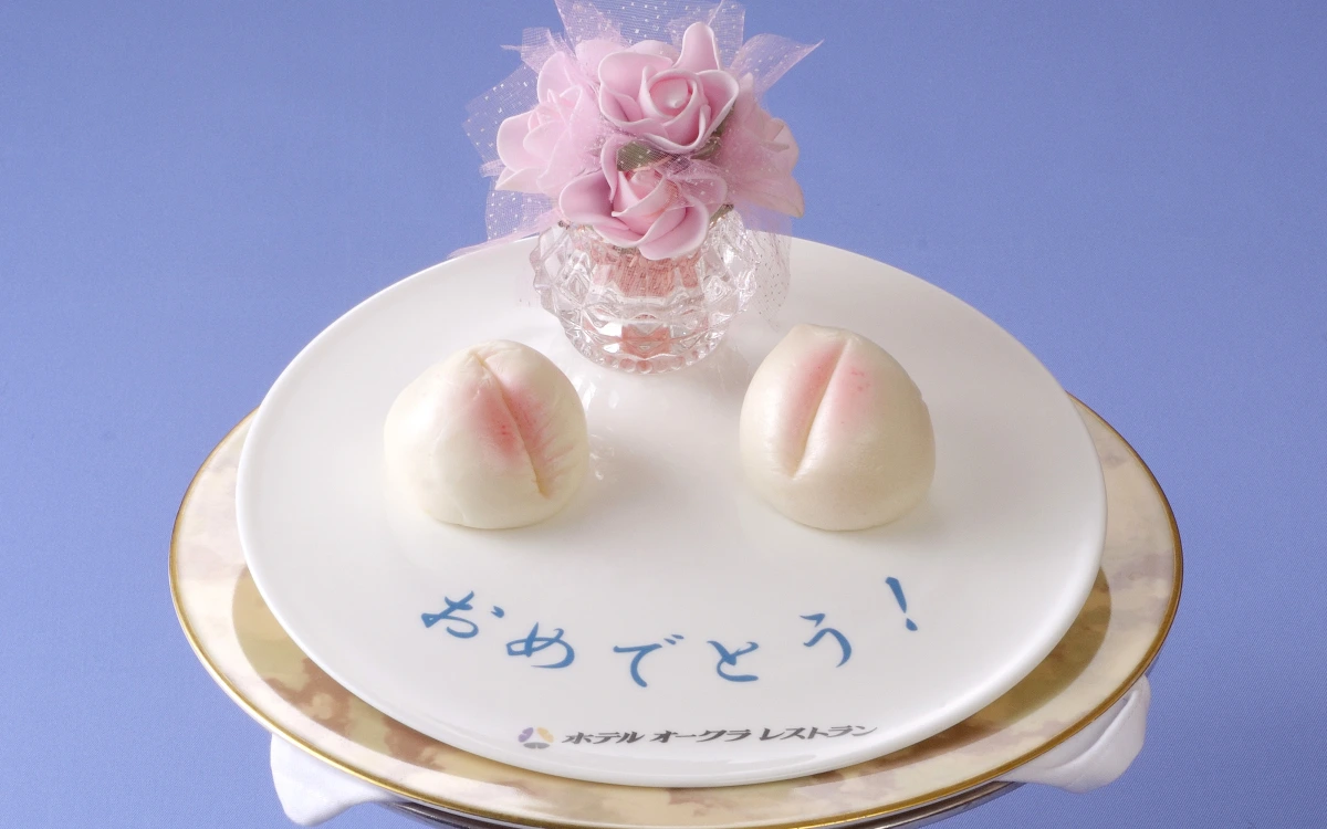 顔合わせを華やかに演出する特典 | 最大10名様【個室確約 / 結納・お顔合わせプラン】選べる本格中華ランチコース全4種＋ワンドリンク＋お祝いの桃饅頭＋写真撮影付き★栄駅至近のホテルで大切な人と迎える、晴れの日の顔合わせ★