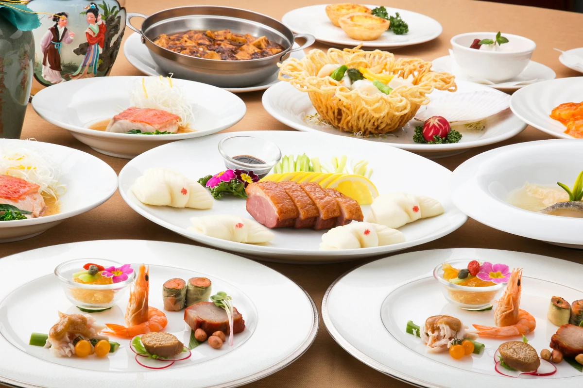 伝統的な四川料理に新たな息吹が加わった豪華コースに舌鼓 | 【アニバーサリープラン】ふかひれの煮込みや大海老など豪華四川料理全8品ランチ～興福コース～＋ワンドリンク★松坂屋本館最上階から望む絶景と共に