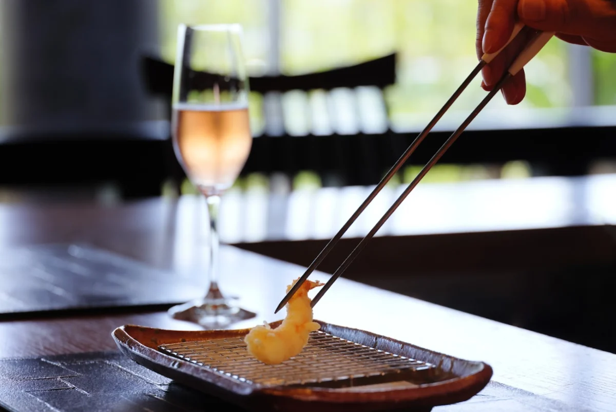 【貸切チャペルで誓う愛×プロポーズプラン】バラ12本の花束つき×滋賀の旬食材を堪能する天麩羅ディナー全13品★メッセージ付きプレート×プロポーズ証明書×プロポーズプランナーつき★琵琶湖ホテルで叶える心に残るひととき 料理
