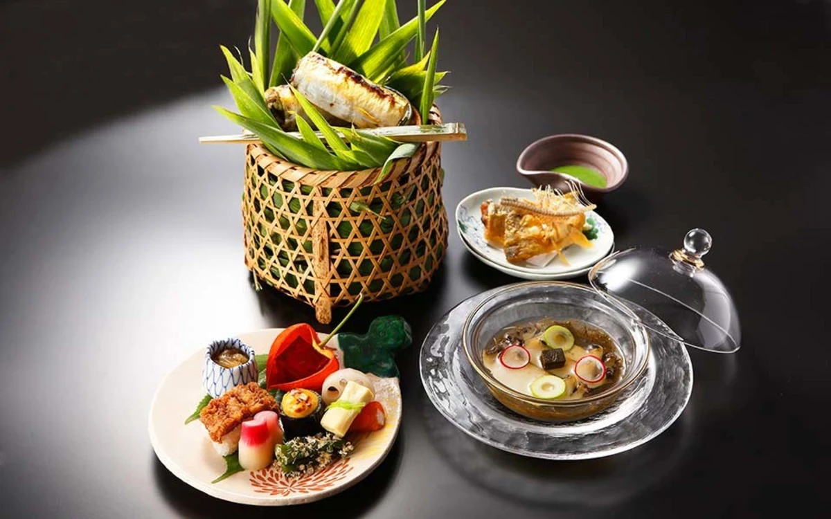 【アニバーサリーディナープラン】四季折々の味覚を楽しめる会席料理　★アニバーサリープランナーの事前打ち合わせ付き★ 3