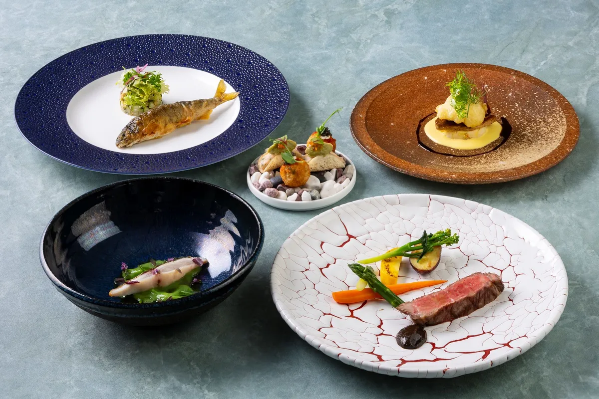 季節の恵みを味わうフレンチコース★旬の厳選食材を使用した贅沢な逸品 | 【5〜20名様＊個室確約×絶景レイクビュー / ご両家お顔合わせプラン】新たな絆を紡ぐ美食のひととき★珠玉のフレンチフルコース＋乾杯ドリンク〜びわ湖大津プリンスホテル最上階
