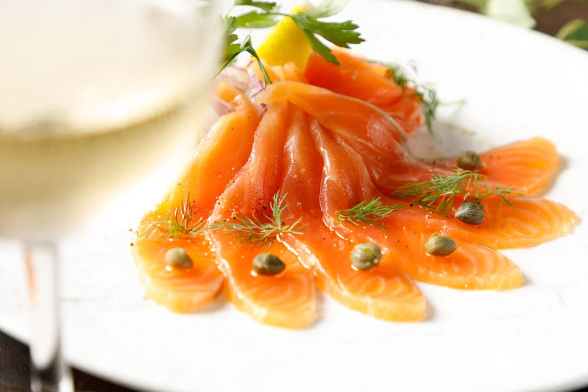 【アニバーサリープラン】魚介のパエリアを含むイタリアンコース全8品＋飲み放題＋メッセージプレート★新橋の大人の隠れ家で楽しむアニバーサリーのひととき★ 料理