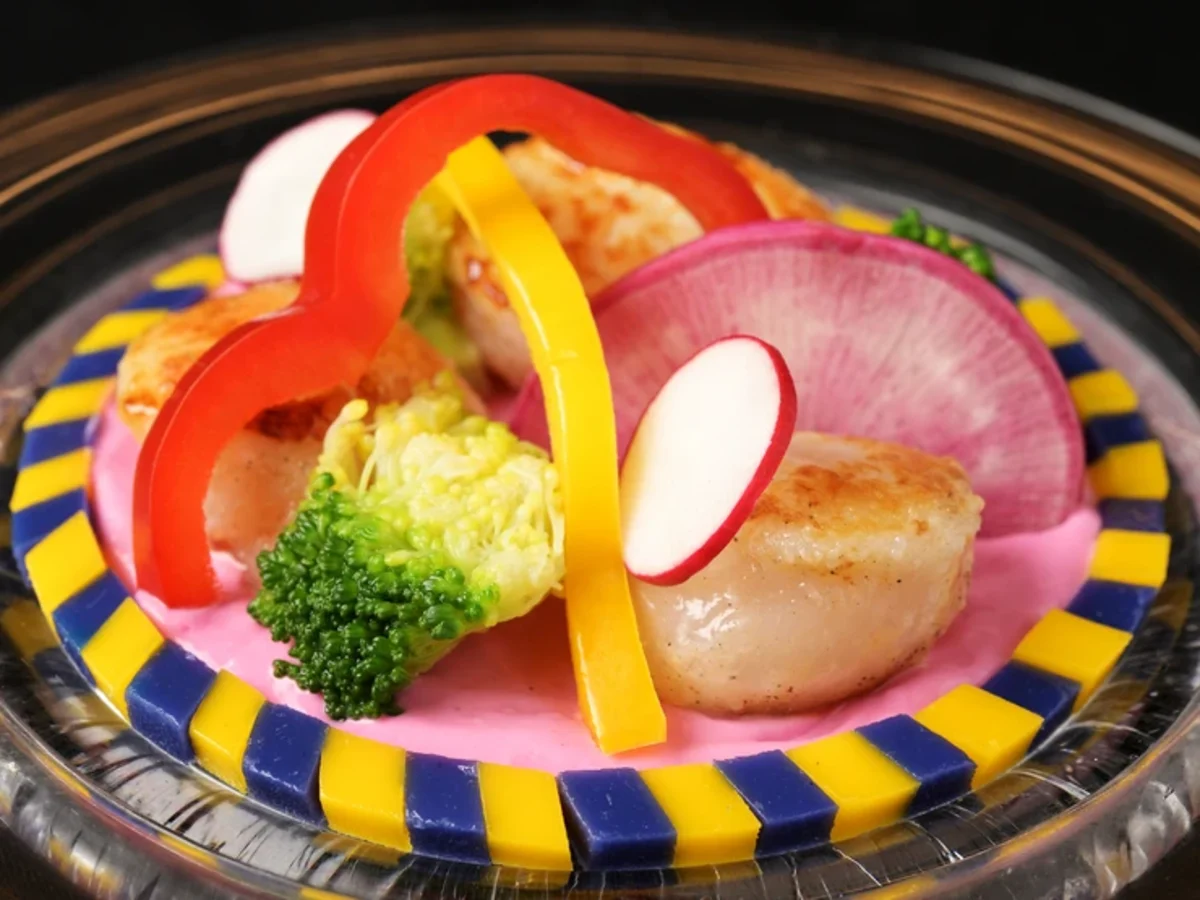 季節の厳選食材を楽しむ日替わりコース　￥19,800/名 2