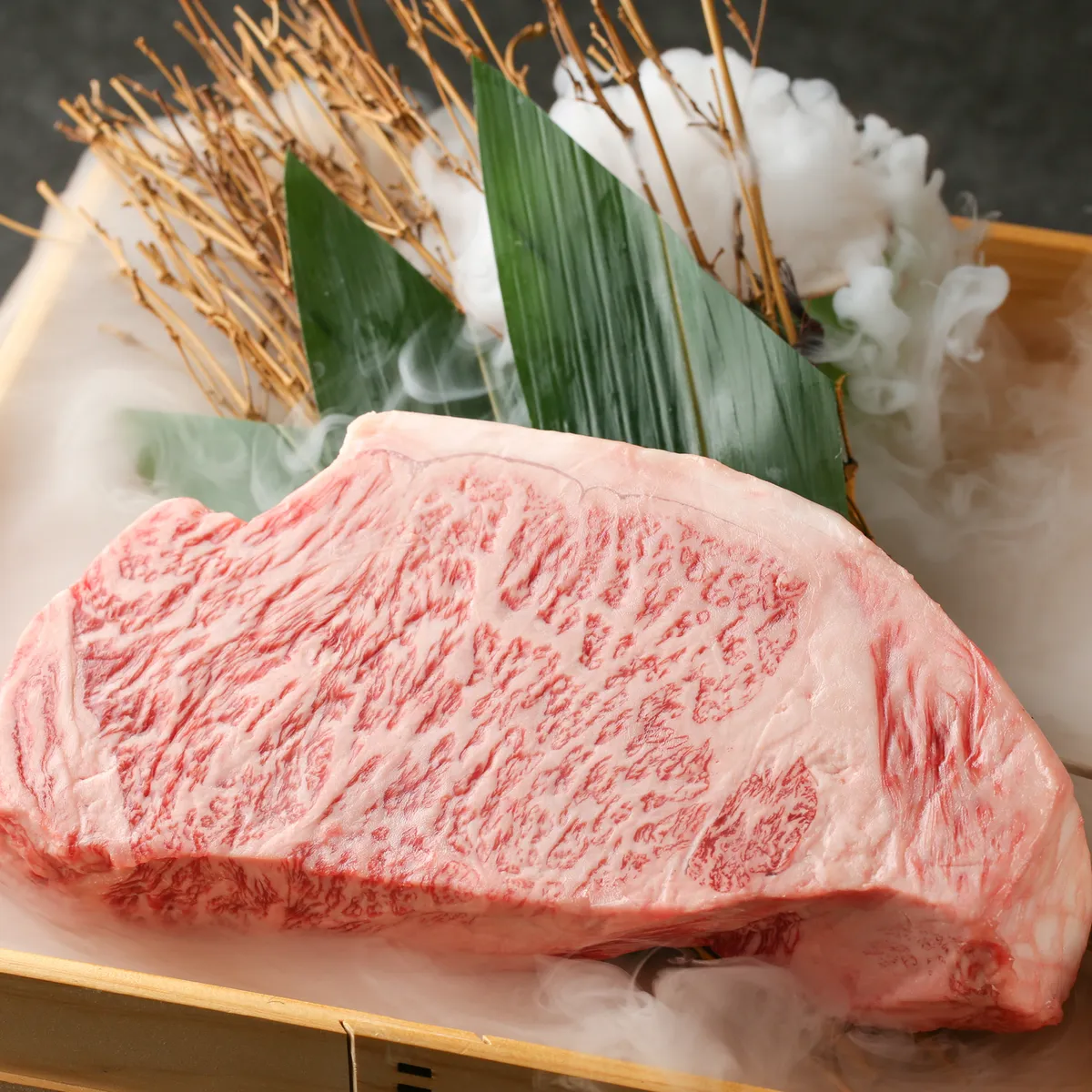 【絶景×個室選択可アニバーサリープラン】牛カルビ蒸籠蒸し含む豪華全7品ランチ『アニバーサリーコース』＋食後のコーヒーor紅茶＋メッセージ付きアニバーサリーケーキ★北新地・地上130mからの美景★ 料理