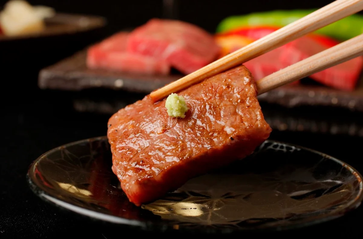 A5ランクの極上松阪牛が織りなす、至高の焼肉コース | 【最大8名お祝いディナー×半個室or窓際席選択可】A5ランク黒毛和牛と和の技で彩る焼肉ディナー全10品★メッセージ付きケーキ×乾杯ドリンクor飲み放題選択可★銀座の隠れ家で心に残るお祝いを