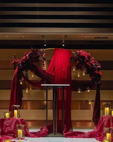 12月23日~25日【Xmasプロポーズディナープラン 】★東京タワー真下のチャペル貸切!★プランナーの打ち合わせサポート付き!唯一無二のチャペル×フレンチ和洋コース全8品+フリードリンク+特製メッセージデザート+生演奏★特典付きで生涯忘れられないプロポーズのひとときを★の写真 1
