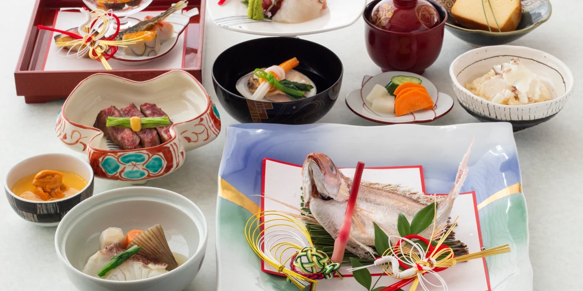 豪華食材が織りなす心華やぐ「祝会席【亀】」 | 6名様用プラン【個室確約 ホテル×結納・顔合わせランチ】鯛姿焼や釜炊き鯛御飯など伝統の祝会席【亀】全9品+桜湯+乾杯ドリンク付き★ホテル龍名館東京 15階で門出を祝う