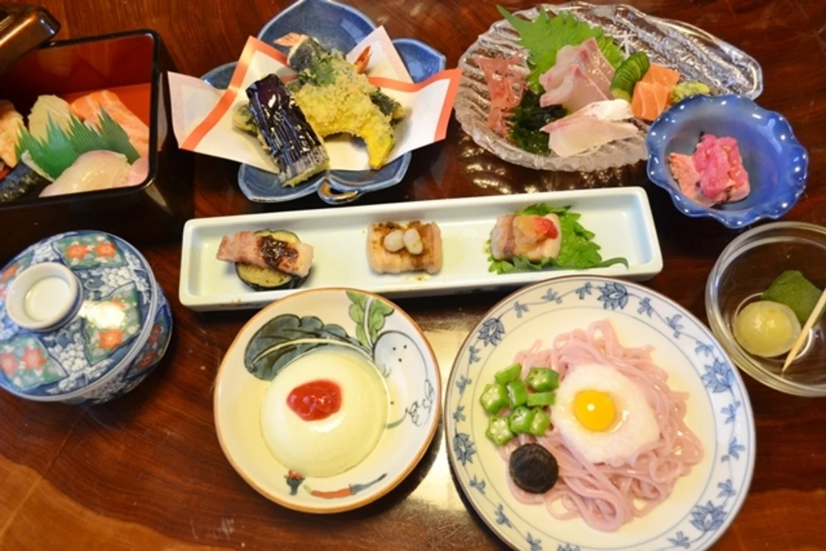 選べる2種のおまかせコースで特別な日を演出 | 【座敷・個室有/接待・会食プラン】選べる季節のおまかせコース★東諫早駅すぐ・格式ある空間で叶う、大切なお取引先との本格和会食