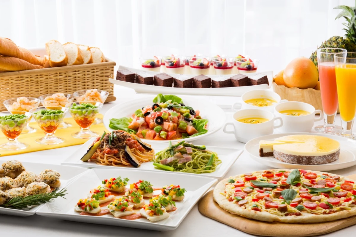バラエティ豊かな心踊るランチビュッフェ | 土日祝限定【乾杯ドリンク★メッセージプレート付】川崎で祝うアニバーサリーランチ★季節のビュッフェを堪能!