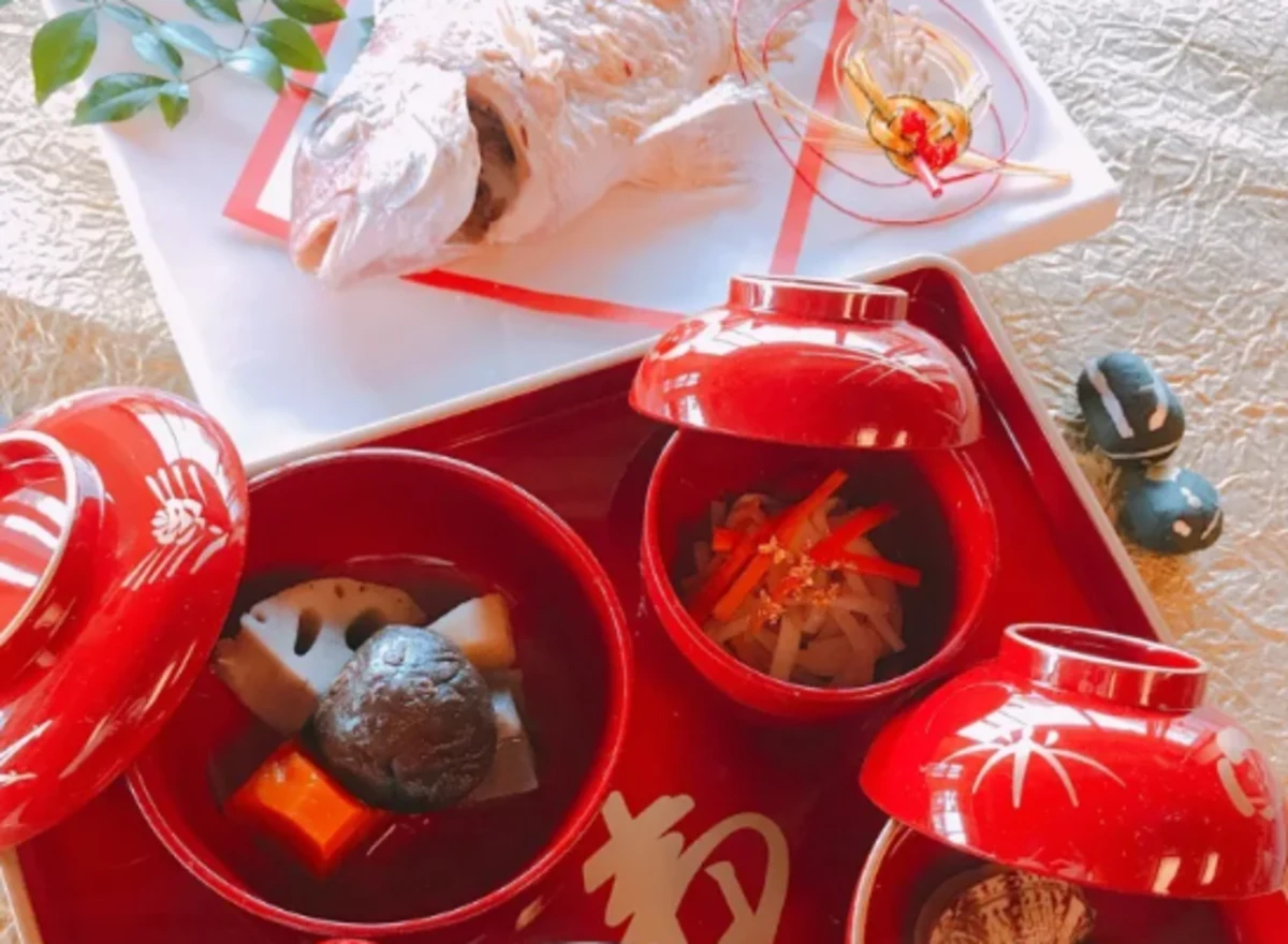 糸島の四季折々の美食を堪能するお食い初めランチ | 【個室確約/お食い初めプラン】糸島の季節の食材を味わう、選べる3つのコース＋メッセージ付きデザートプレート★お食い初め膳(有料）★1ドリンクオーダー制★玄界灘の美しい景色と季節の恵みでお食い初めをお祝い★