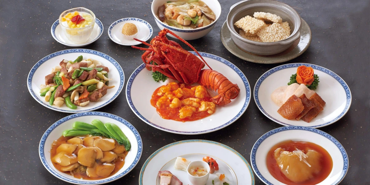 Anny限定【地上210mの個室確約★天空の特等席で叶えるサプライズプロポーズ】感動の食体験★本格中国料理コース+乾杯ドリンク+桃饅頭付きお祝いプレート★ホテルオークラの伝統を継承する名店・新宿西口徒歩5分の写真 2