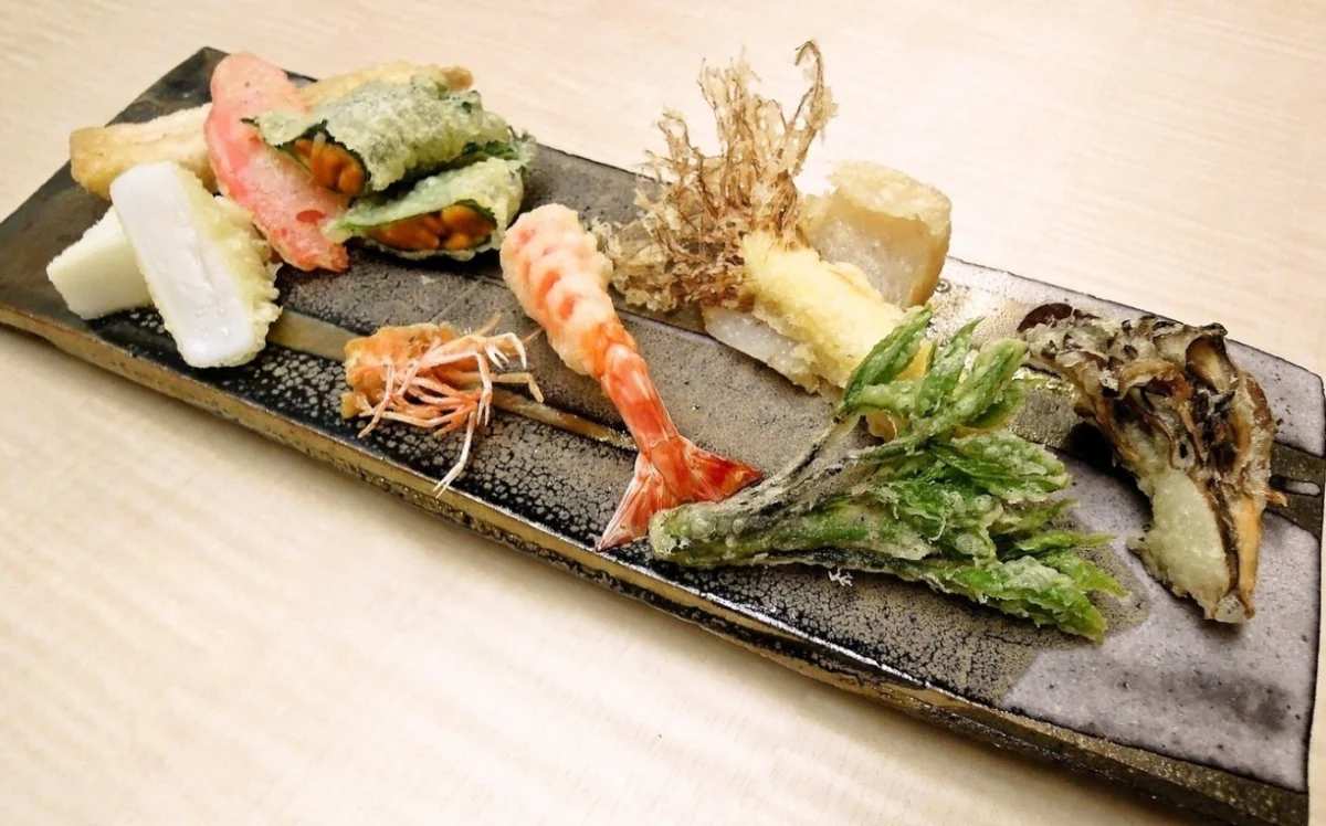 天ぷら×シャンパンで楽しむ極上のひととき | 【最大6名×お祝いプラン】厳選食材を使用した天ぷら×シャンパンで祝うおまかせディナー+ご希望の方にメッセージ付きプレート★北新地駅から徒歩2分