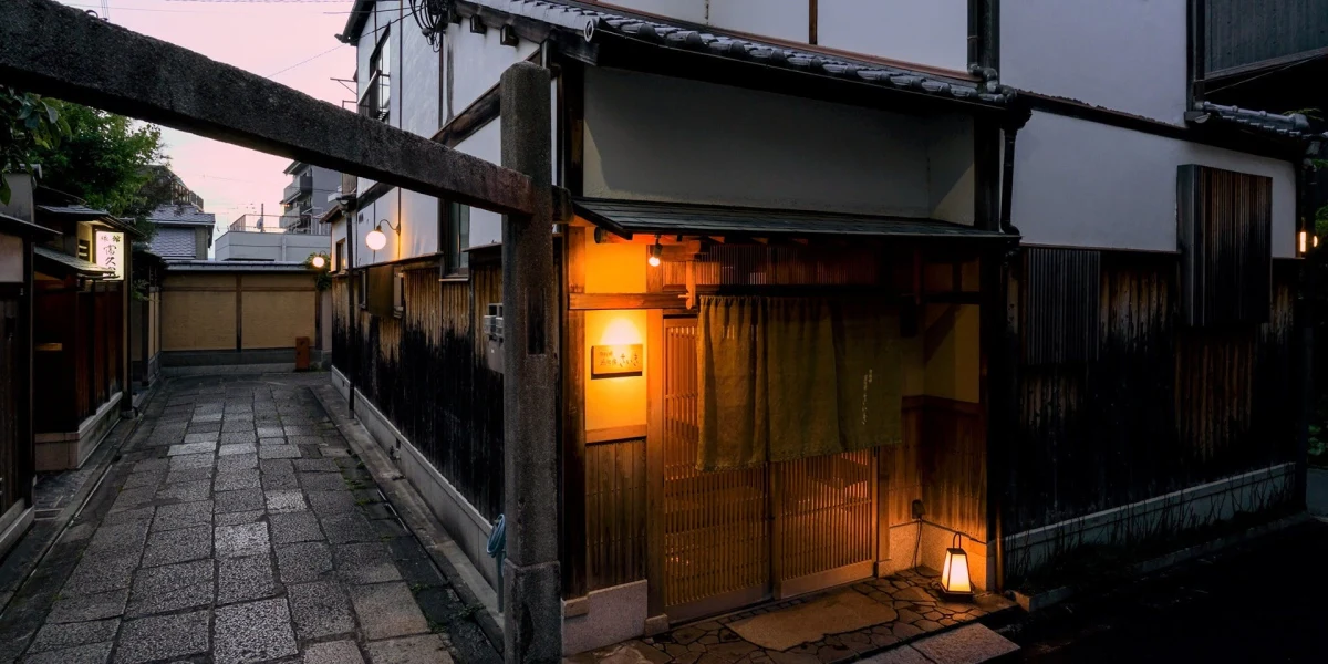 【カウンター席確約★アニバーサリーランチプラン】祇園の小路で味わう京料理の極み★旬の京野菜と特選食材を五感で堪能するおまかせランチコースの写真 5