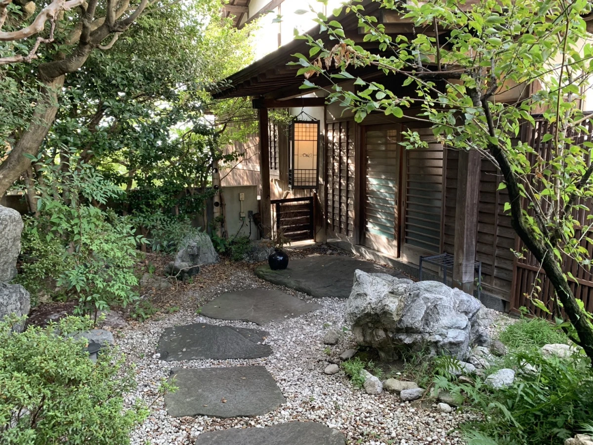 【夜景が見える個室確約 プロポーズディナープラン】旬の恵みで織りなす~極会席~全9品+メッセージプレート+ダーズンローズ(赤バラ12本花束)★季節感じる華やかな和食会席に舌鼓★煌びやかな夜景と共にロマンティックなプロポーズの夜をの写真 4