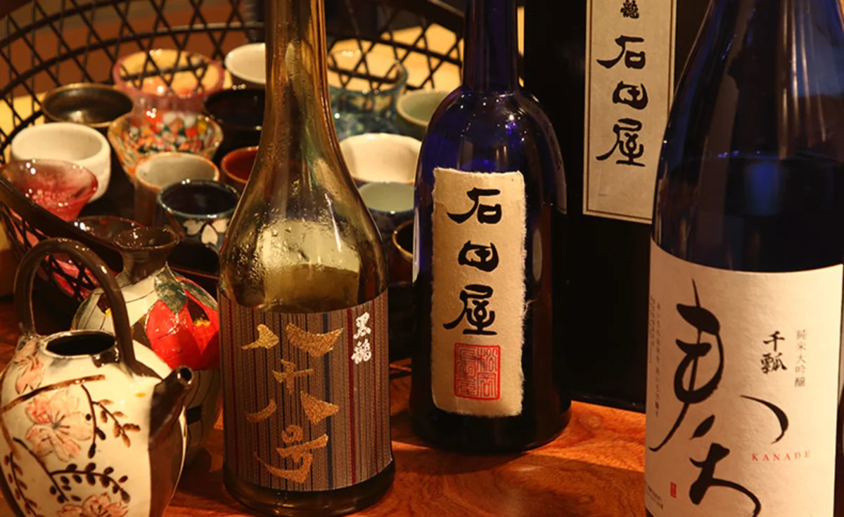 天ぷらと共に楽しむ、厳選されたワインと日本酒 | 【アニバーサリーディナー】天ぷらの極み「匠コース」全7品★カウンターorテーブル席★高岳の大人の隠れ家で極上のひとときを