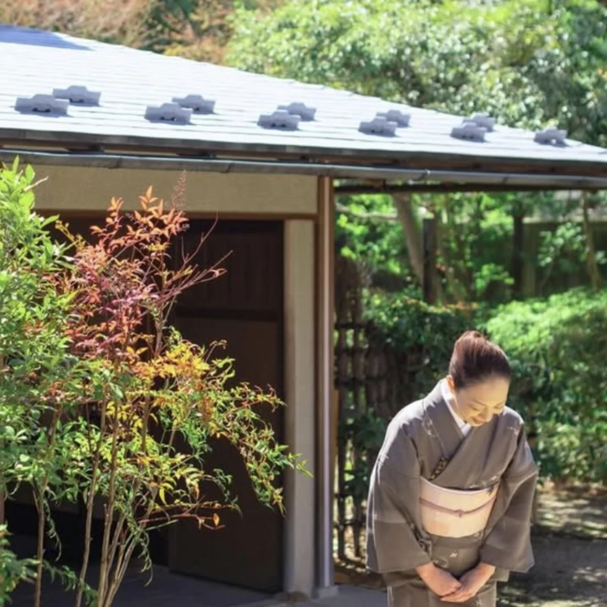 特別な一日にふさわしい、格調高いおもてなしと上質なひとときを | 【平日限定★5〜10名様 / 個室確約・大人数のお祝いランチプラン】至高の食体験〜四季折々の厳選食材を味わう会席料理★気品漂う洗練空間×心尽くしのおもてなし〜広尾エリアの名店で祝う特別なひととき