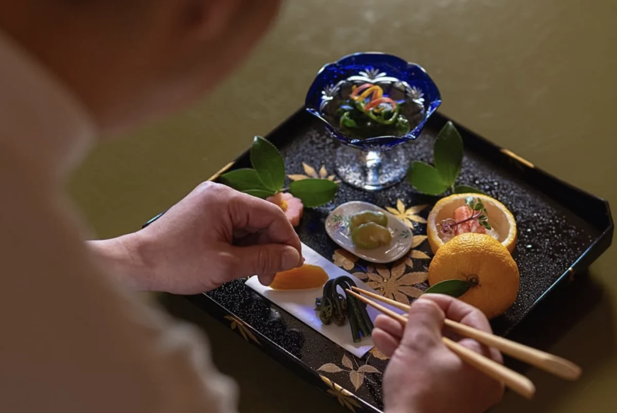 【平日限定★5〜10名様 / 個室確約・大人数の長寿お祝いランチプラン】至高の食体験〜四季折々の厳選食材を味わう会席料理★気品漂う洗練空間×心尽くしのおもてなし〜広尾エリアの名店で祝う特別なひとときの写真 3