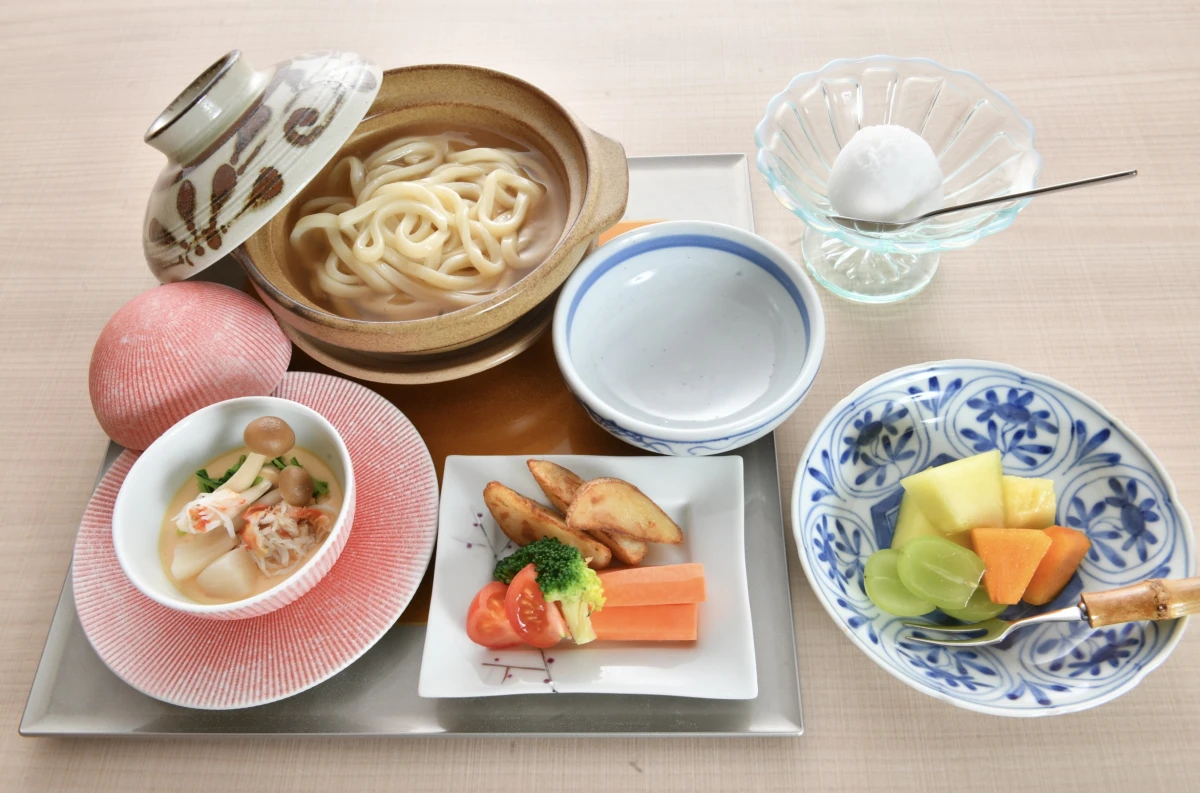 沖縄県産の食材を使用した和洋折衷フルコース＋フリードリンク 19