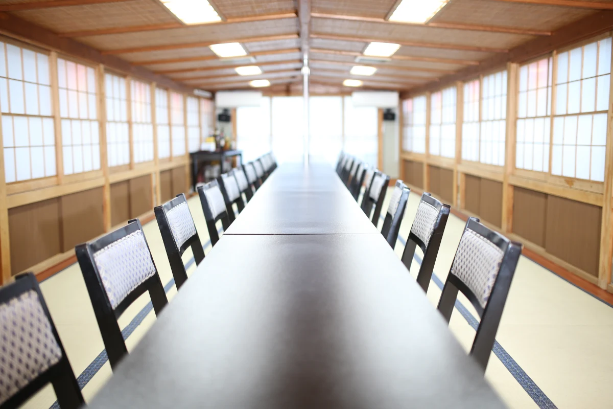 貸切だからこそ叶う、心尽くしのおもてなし | 金土日 / 祝日、祝前日限定！【20~30名まで×貸切屋形船×接待・会食ディナー】絶景お台場ナイトクルーズ×天ぷら＆船盛刺身×飲み放題つき★木場発 / 優雅で心に残るひとときを