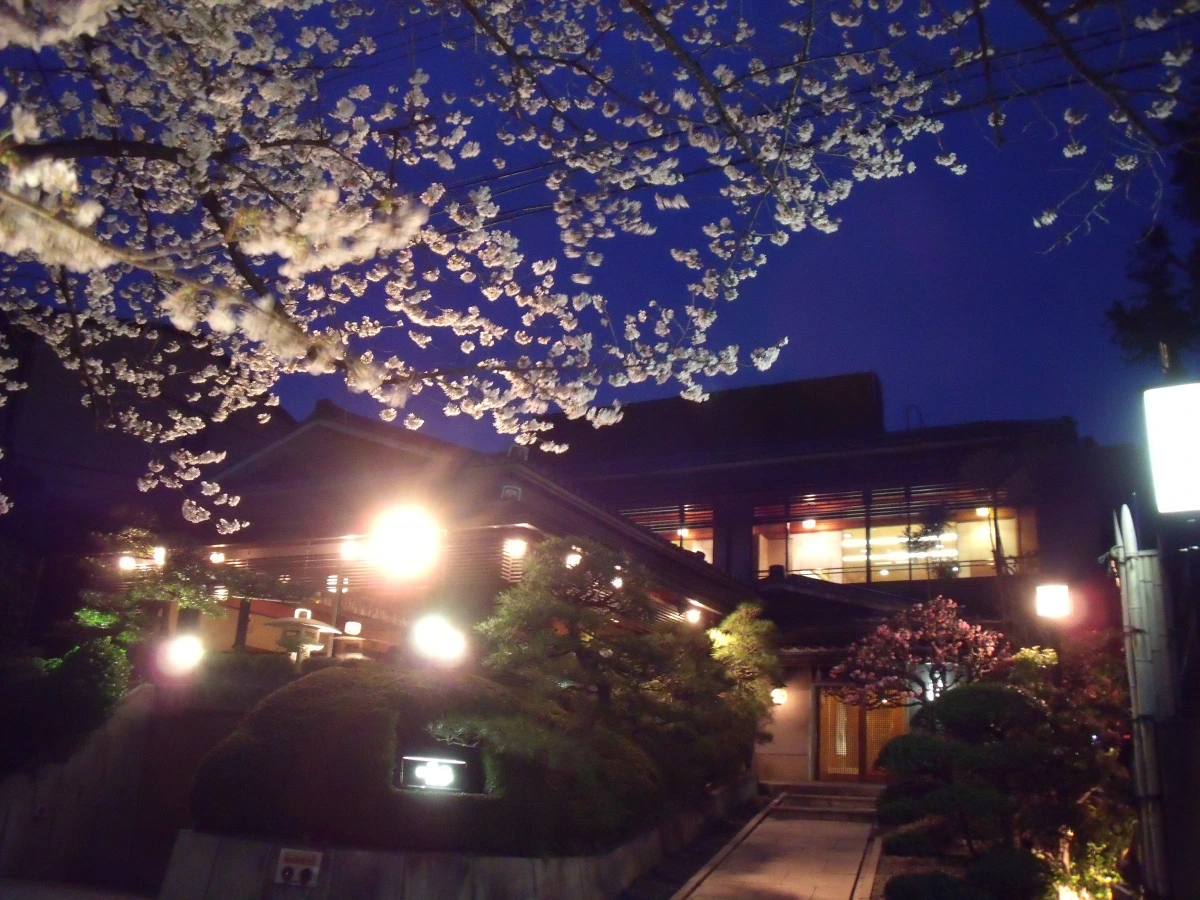 【最大15名/個室確約】還暦のお祝いや顔合わせに★人気の手をけ料理含むおすすめ京料理ランチ全6品★平安神宮すぐの好立地★の写真 4