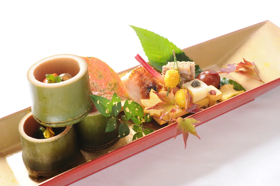 旬の厳選食材を味わう本格懐石 1