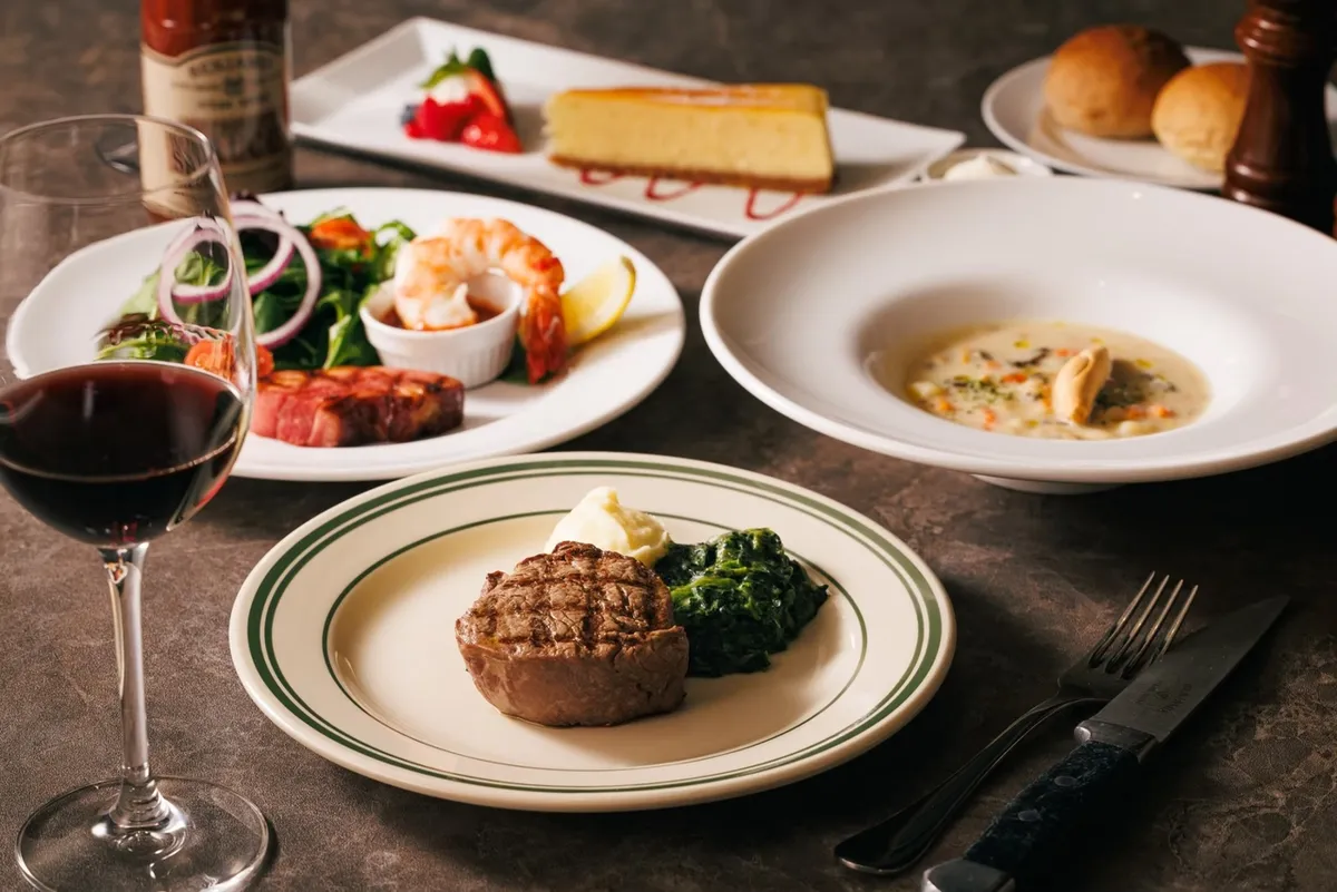 【4~6名様 / 個室確約★顔合わせランチ】乾杯ドリンク+熟成フィレミニョンを味わう贅沢コース★永田町駅直結で叶えるご両家の穏やかなひとときの写真 2