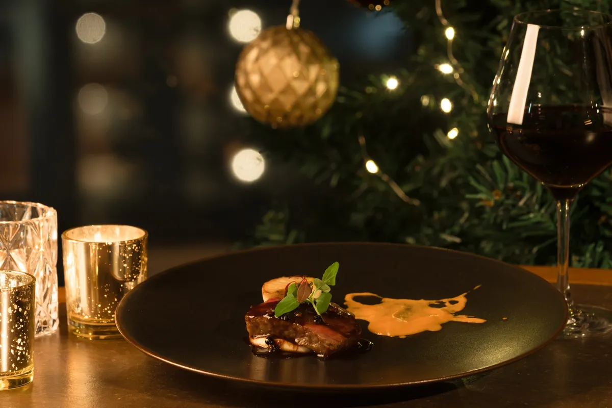 クリスマスの夜を彩る、クラシカルなイタリアンの特別なディナー | 12/19〜12/25【Christmas Dinner】聖なる夜を彩るクリスマスディナー全2種+乾杯用スパークリングワイン付き★好アクセスな那覇市内