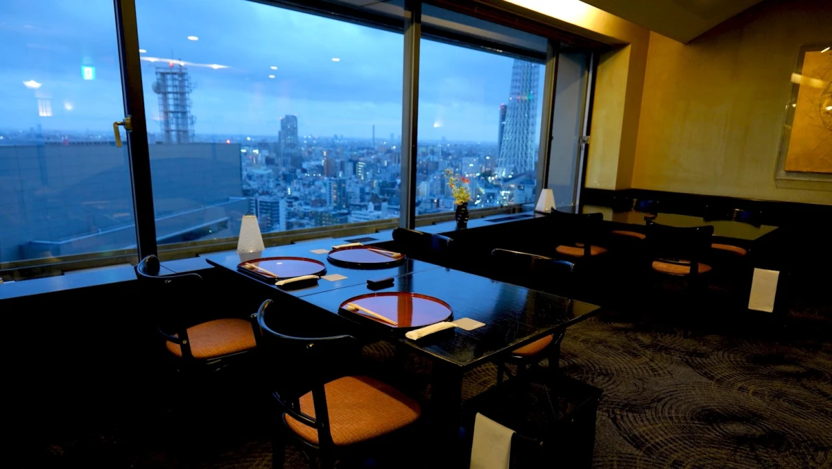 【窓側席確約★アニバーサリープラン】旬の素材が織りなす四季会席全9品+乾杯ドリンク★地上100mから隅田川やスカイツリーを見渡す絶景の写真 3