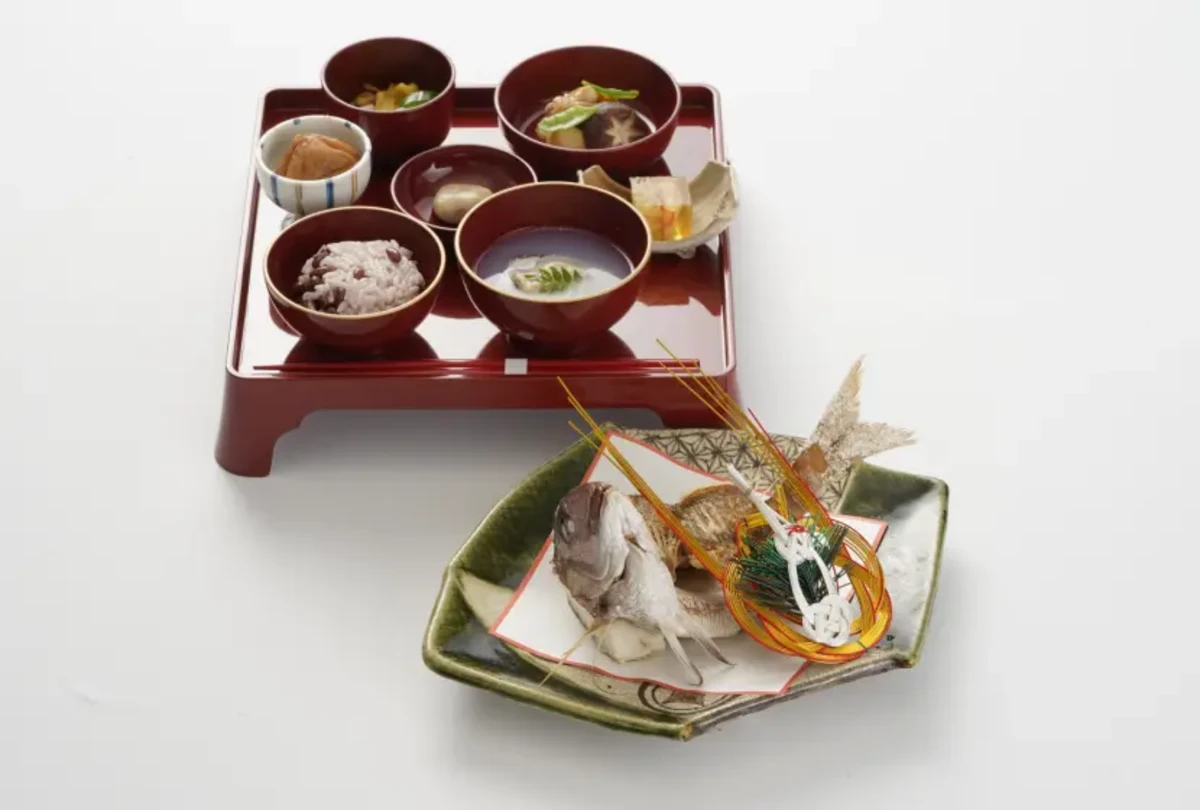 お祝いに欠かせない日本料理店が手がけるお食い初め膳 | 【個室確約 /6名～20名★お食い初めプラン】お食い初め膳＋大人の方向け懐石コース全7品＋乾杯スパークリング★洗練されたプライベート空間で行う日本の伝統的な儀式★