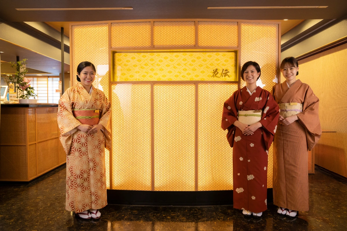 ご多忙なご家族・遠方からお越しのご家族のご案内にも便利なホテル内和食店 | 30名までご案内可【Anny限定 / 結納・顔合わせプラン】落ち着きある和個室を確約！旬食材で仕上げた絶品会席★阪急「十三駅」より徒歩5分のホテル内和食店★