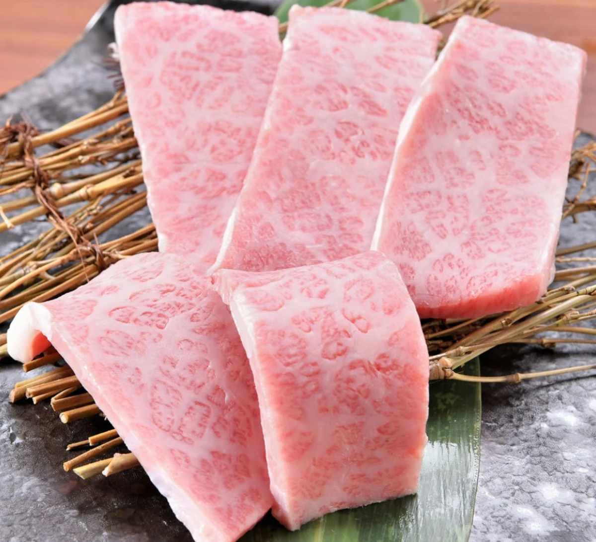 【個室確約 接待・会食/顔合わせ向けプラン】極上焼肉コース全10品★メッセージプレート＋2時間飲み放題付き★北新地駅すぐの上質空間で大切なひとときを★ 4