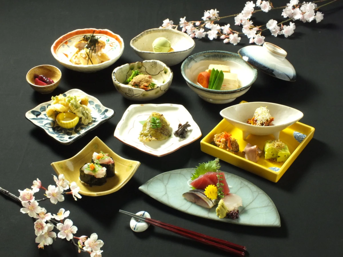 【個室確約  ホテルお食い初めランチプラン】お子様の成長を豪華な会席で祝う「匠」コース全9品+お食い初め膳 料理