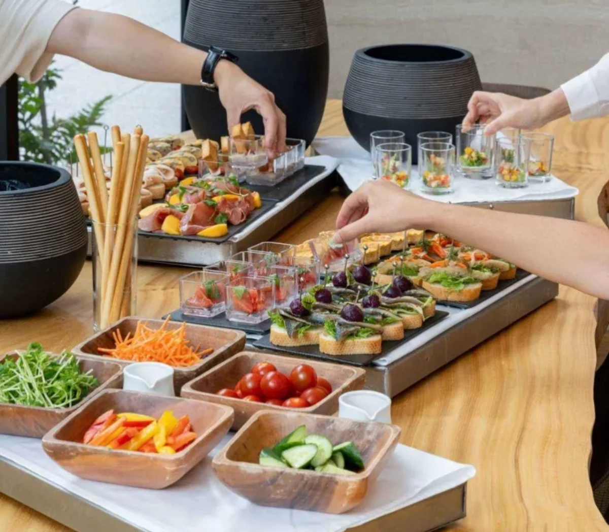 【8名様から15名様まで貸切×お祝いディナープラン】季節の旬を楽しむ立食パーティーコース全14品★飲み放題選択可★コートヤード・バイ・マリオット大阪本町の上質なバーラウンジで華やかなひとときの写真 5