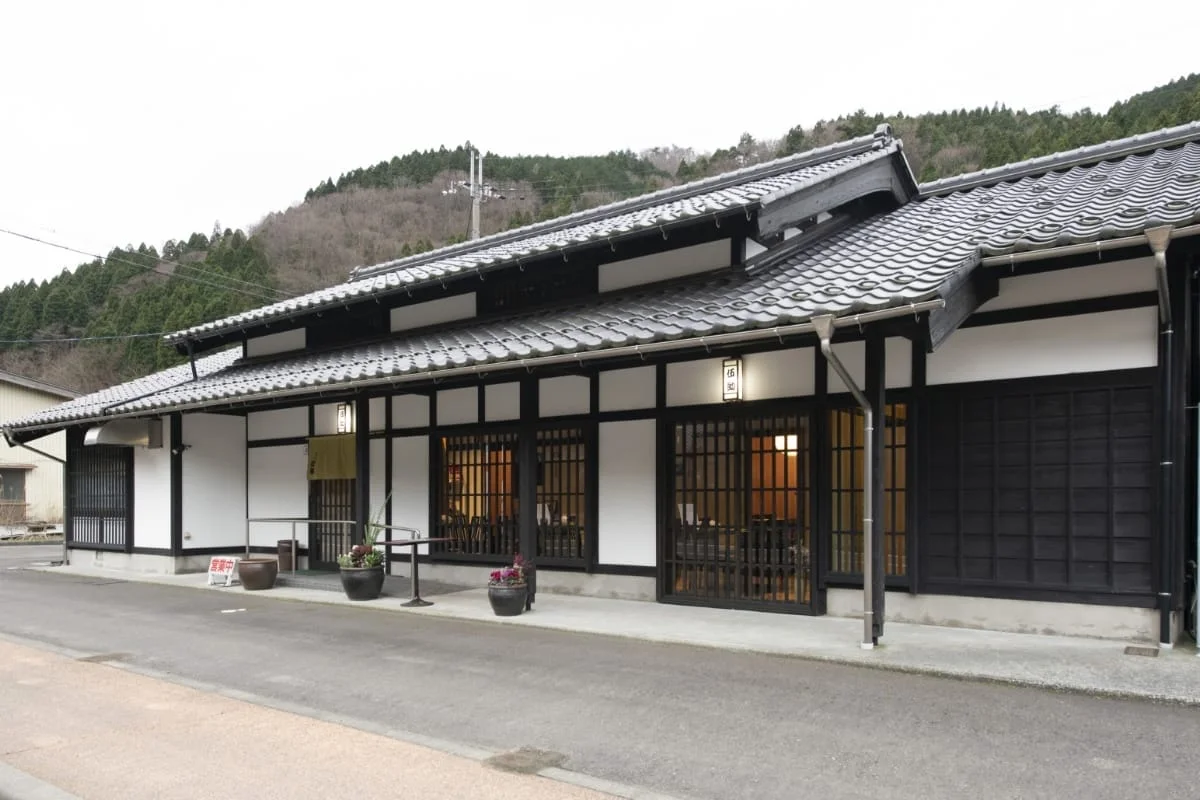 【2～12名様/個室orテーブル席★大人数でお祝いランチ】うなぎ×若狭牛の豪華競演！「伍助御膳」で贅沢なひとときを★熊川宿の名店で過ごす至福の昼下がりの写真 3