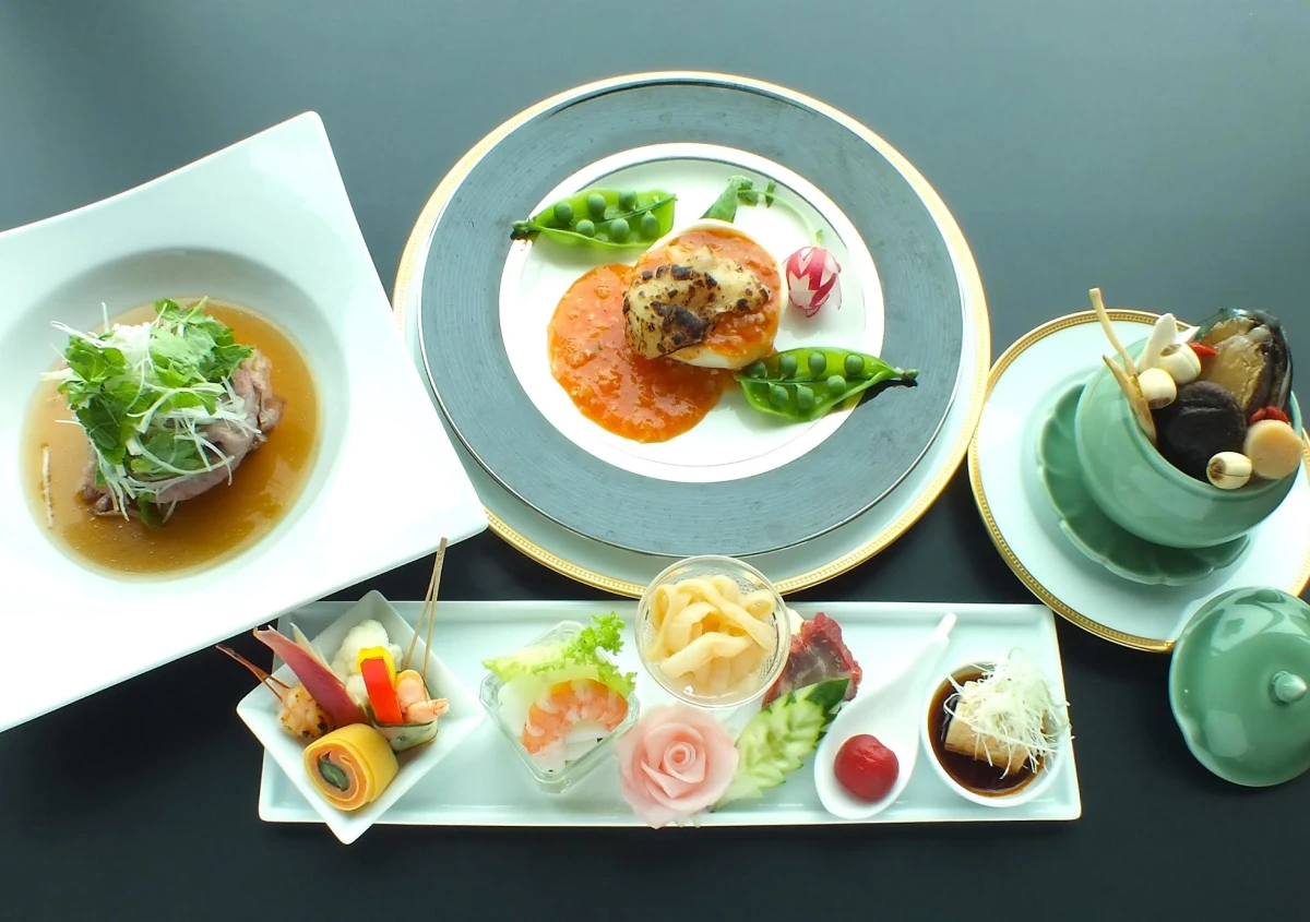 北京ダックを含む全7品〜慶祝栄華コース〜＋乾杯ドリンク 1